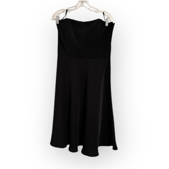 Banana Republic Dresses & Skirts - NWT Banana Republic Women’s Preppy Cocktail Black Strapless Dress Sz 12